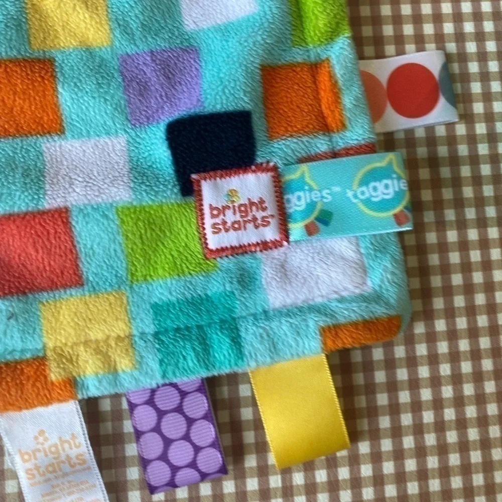 Bundle of taggies blanket/whale blanket/The very hungry caterpillar‎ rattle